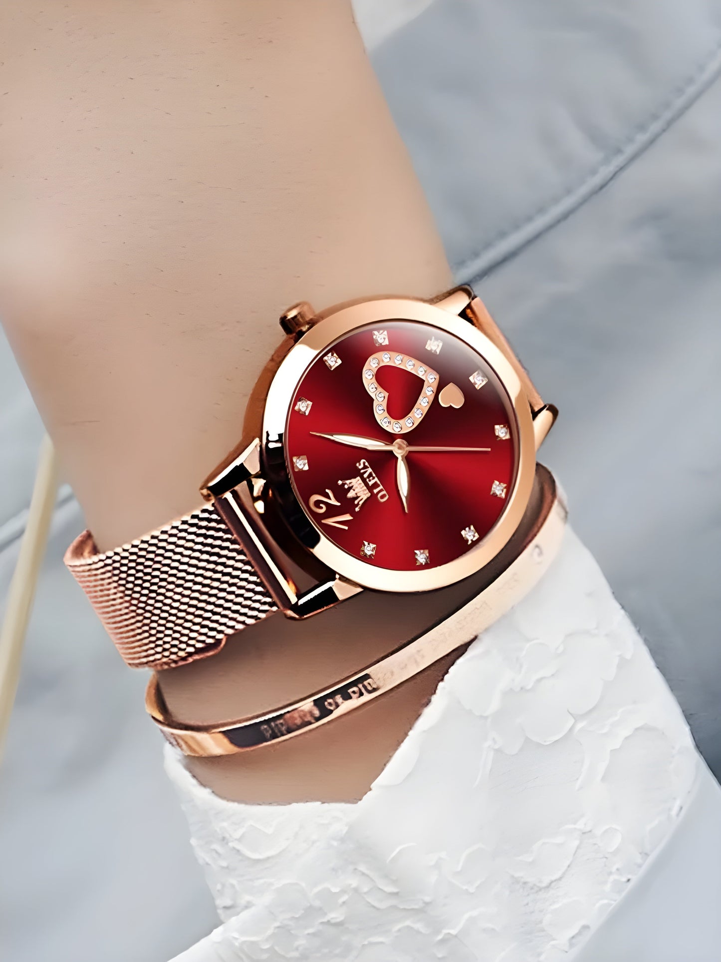 L’Orologio della Femminilità Moderna